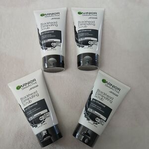 (4Pk) Garnier Skin Active Blackhead Eliminating Scrub w/Charcoal 5 oz ea